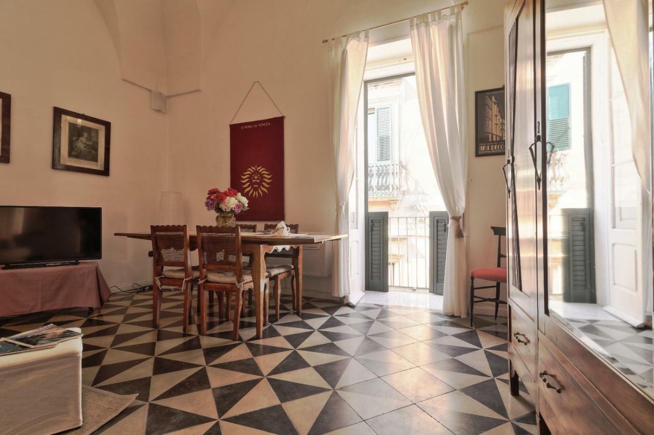 Slow Lecce - Old Town Apartment Sit מראה חיצוני תמונה